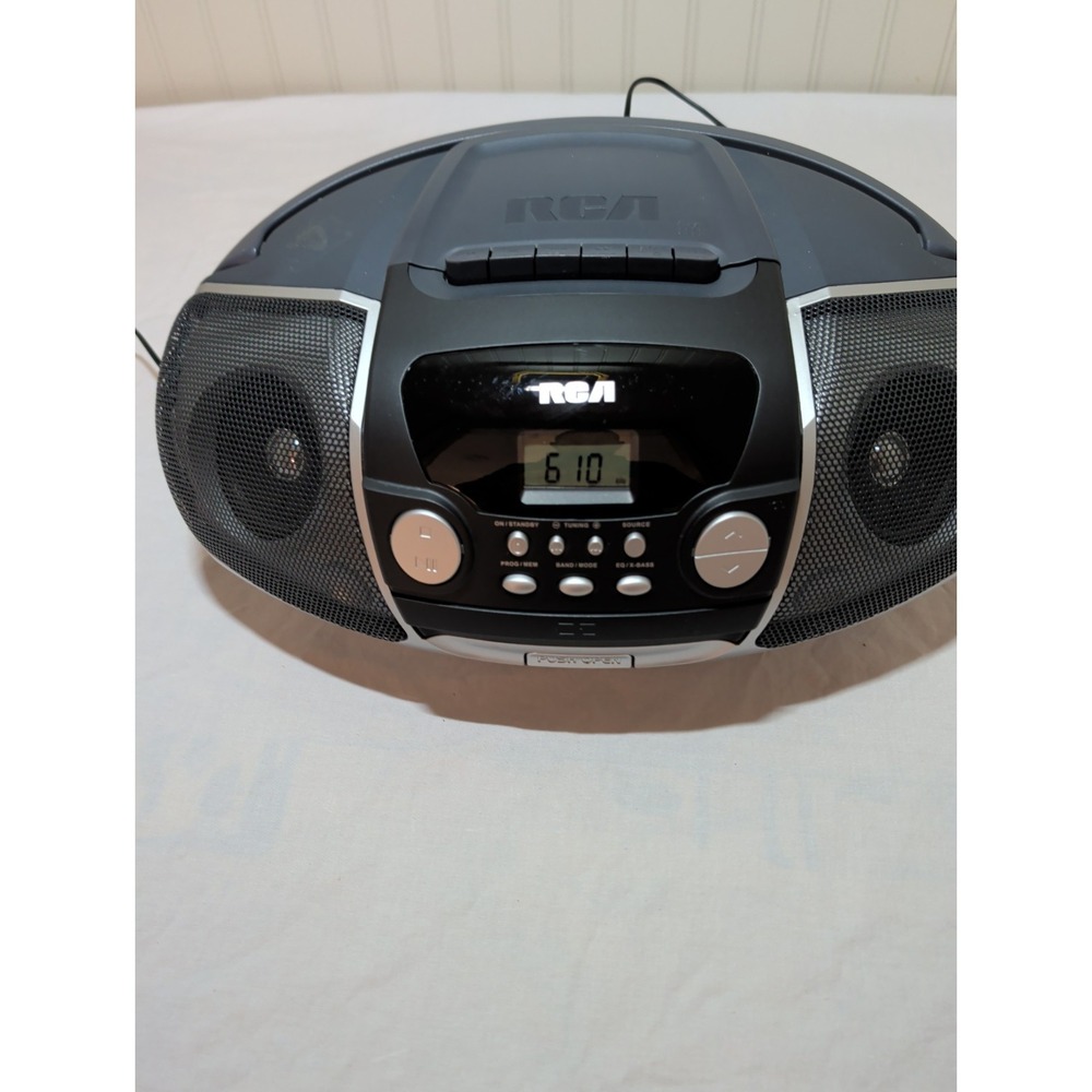 RCA RCD175 Portable CD Player Cassette AM FM Radio Boombox Black Silver